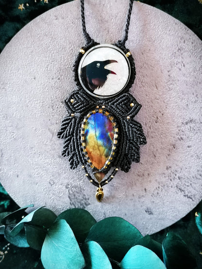 Corneille du Bois sombre - Pendentif labradorite