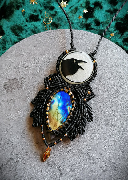 Corneille du Bois sombre - Pendentif labradorite