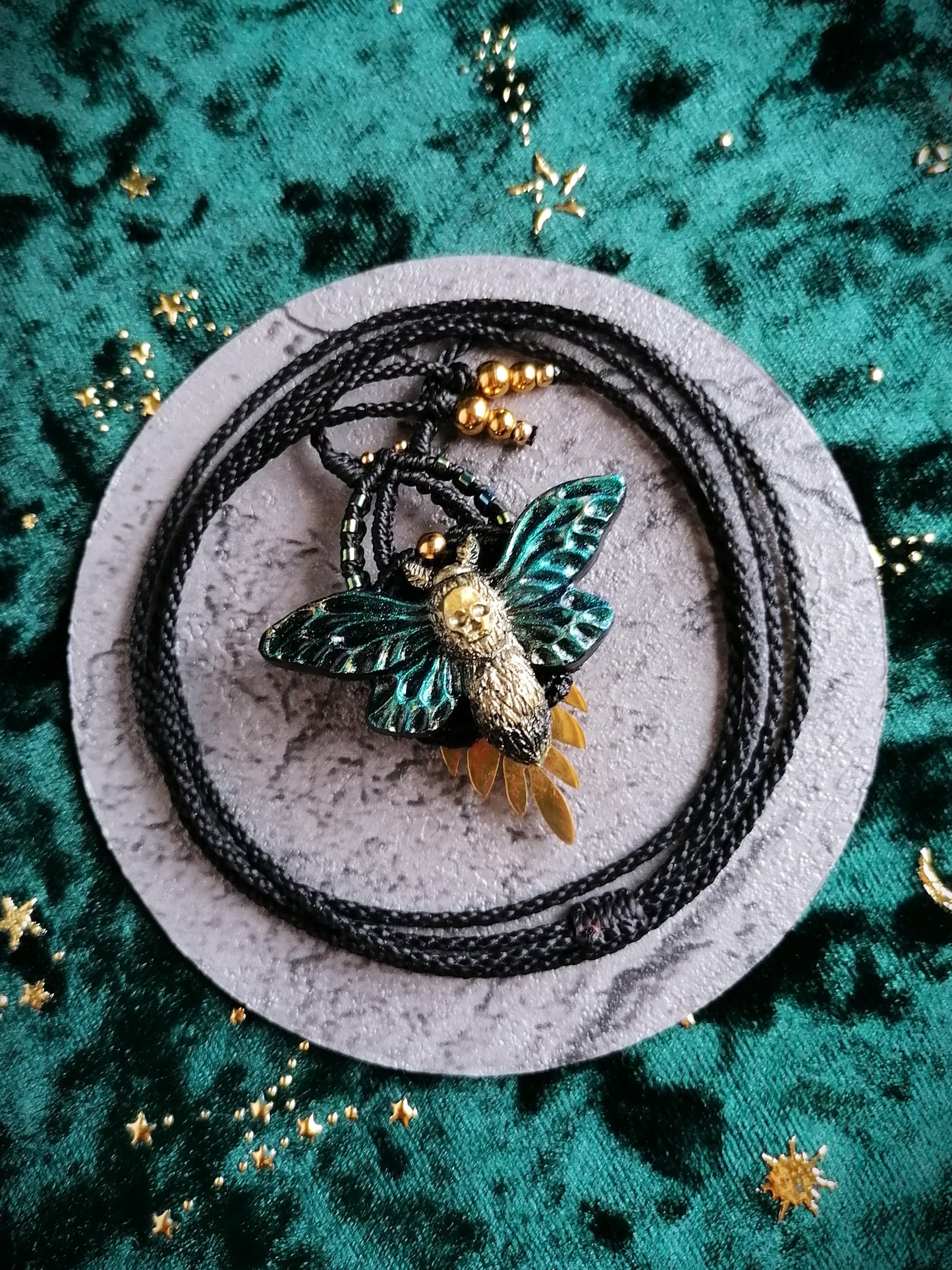 Manor moth - Pendentif