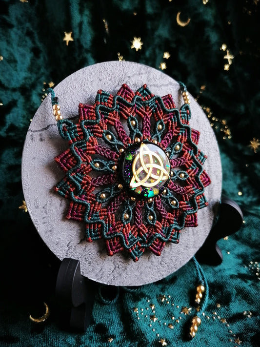 Mandala Triquetra - collier réglable