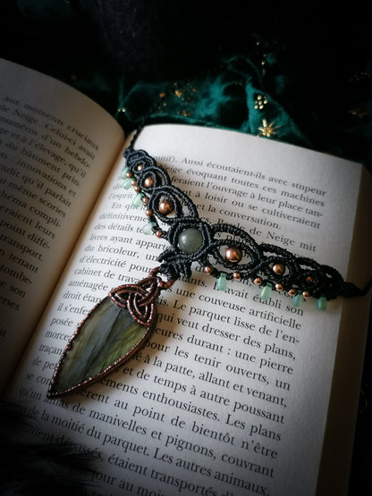 Triquetra - ras de cou - micromacramé, cuivre et labradorite