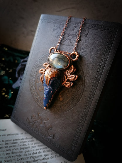 Bluebell - Coven of ravens - Pendentif en cuivre et labradorite